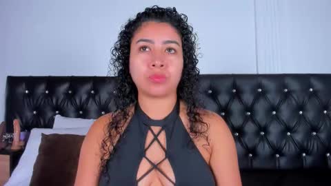 Snapshot of thara_webstter chatting on October 2025 11:43:01 AM thara webstter online show from October 2025 11:43:01 AM