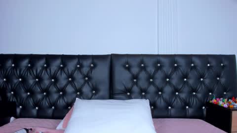 Snapshot of thara_webstter chatting on November 2025 12:16:02 PM thara webstter online show from November 2025 12:16:02 PM