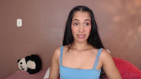 Snapshot of thayssa_ross chatting on December 2024 08:07:02 PM THAYSSA ROSS online show from December 2024 08:07:02 PM