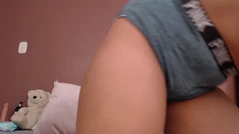 Snapshot of thayssa_ross chatting on January 2025 08:04:02 PM THAYSSA ROSS online show from January 2025 08:04:02 PM