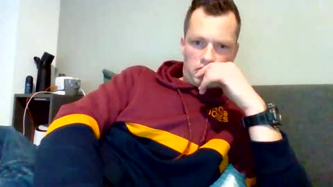 Dennis online show from November 2025 03:33:01 PM