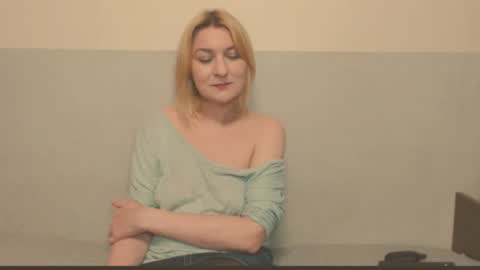 Snapshot of the_basic_instinctt chatting on June 2026 10:29:01 PM Eva online show from June 2026 10:29:01 PM