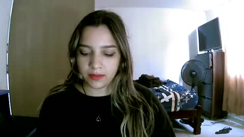 liz online show from August 2026 09:35:01 PM
