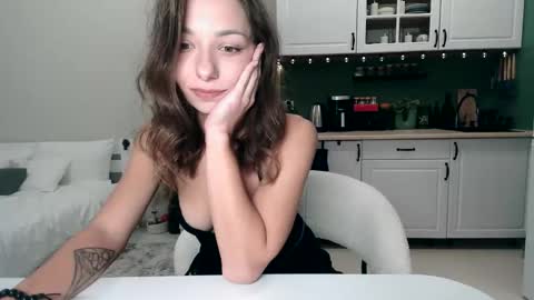 Snapshot of the_death_killer_ chatting on November 2025 04:18:02 PM Mia online show from November 2025 04:18:02 PM