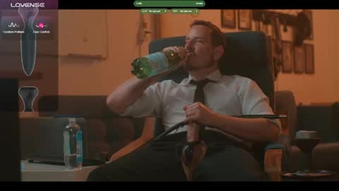 Snapshot of the_dilf chatting on May 2026 08:44:01 AM The DILF - online show from May 2026 08:44:01 AM
