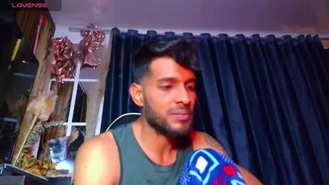 the dog lian online show from April 2026 07:58:01 PM