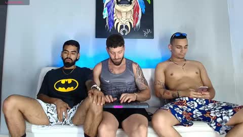 Snapshot of the_golden_boys chatting on January 2025 02:01:01 AM SCOTT THEO KAMERON GENDERSON online show from January 2025 02:01:01 AM