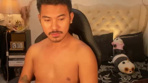 Snapshot of the_killian_jones chatting on October 2025 04:05:02 PM ken online show from October 2025 04:05:02 PM