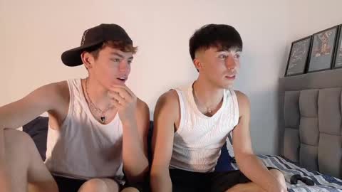 the_lionss online show from April 2026 09:39:01 PM