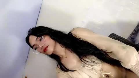 the_naughty_kyra online show from October 2025 05:07:01 AM