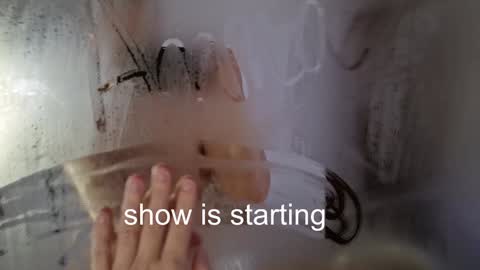 Anna online show from November 2025 09:27:01 PM