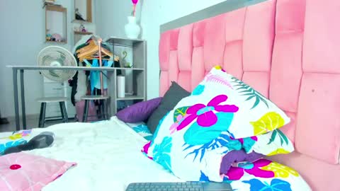 IGAleja queen1 online show from May 2026 11:06:01 AM