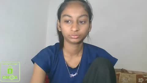 Snapshot of the_right_girl chatting on January 2025 04:52:01 AM Suzan Sexy online show from January 2025 04:52:01 AM