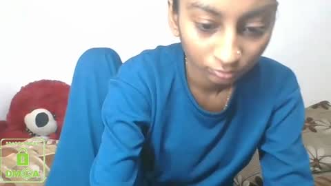 Snapshot of the_right_girl chatting on January 2025 06:54:01 AM Suzan Sexy online show from January 2025 06:54:01 AM