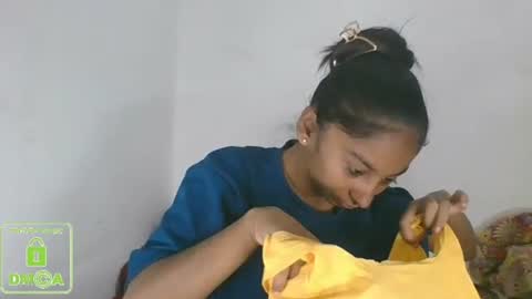 Snapshot of the_right_girl chatting on February 2025 06:51:02 AM Suzan Sexy online show from February 2025 06:51:02 AM