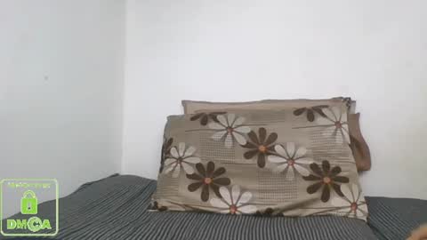 Snapshot of the_right_girl chatting on February 2025 02:33:02 PM Suzan Sexy online show from February 2025 02:33:02 PM