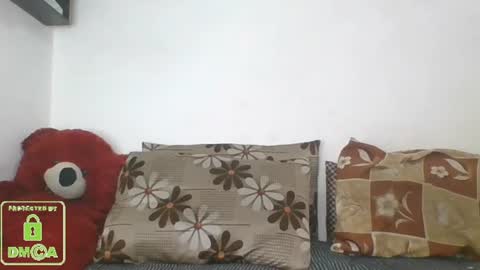 Snapshot of the_right_girl chatting on March 2025 08:16:02 AM Suzan Sexy online show from March 2025 08:16:02 AM