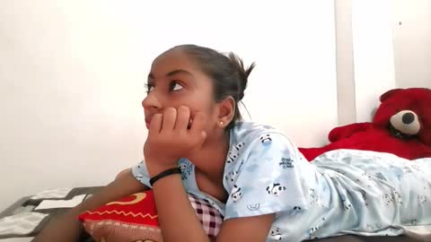 Snapshot of the_right_girl chatting on September 2025 04:49:02 AM Suzan Sexy online show from September 2025 04:49:02 AM