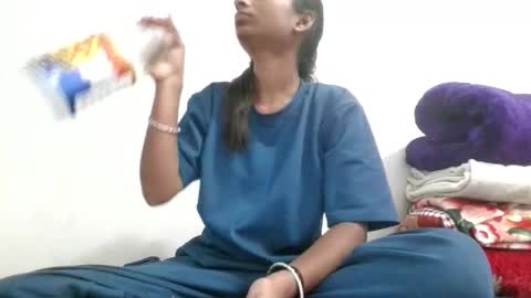 Snapshot of the_right_girl chatting on October 2025 05:04:01 AM Suzan Sexy online show from October 2025 05:04:01 AM