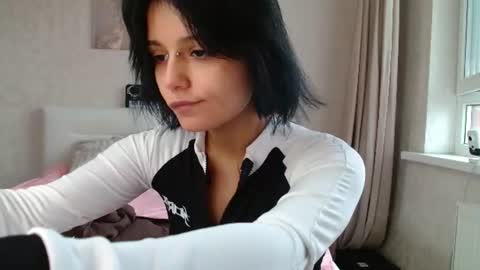 the_slutty_fox online show from June 2026 01:43:02 PM