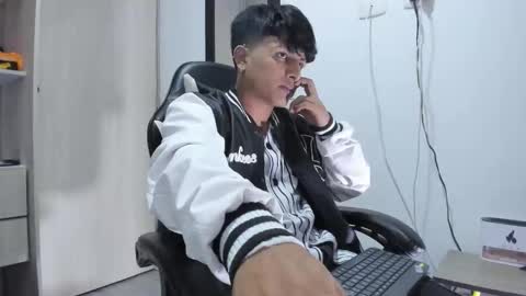 Danny online show from October 2025 03:49:01 AM