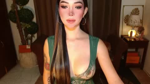 thea_whong online show from March 2026 02:50:01 AM