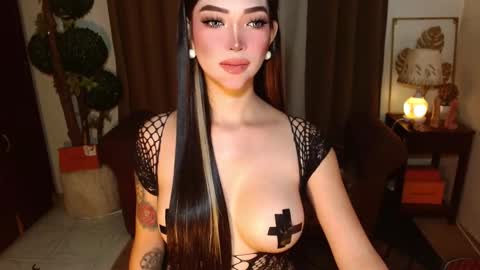 thea_whong online show from March 2026 02:00:02 AM