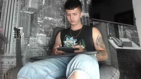 Miguel Angel online show from December 2024 04:01:01 AM