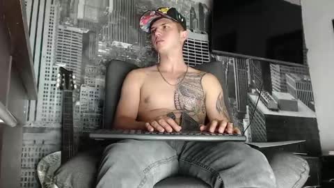 Miguel Angel online show from December 2024 10:12:02 AM