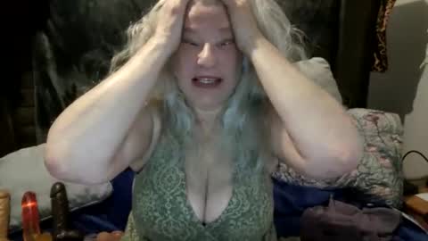 The Arctic Milf online show from April 2026 01:14:02 PM