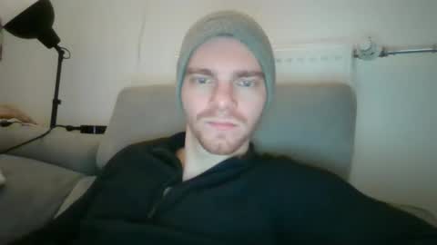 Snapshot of thebatguuy chatting on December 2024 05:14:02 PM thebatguuy online show from December 2024 05:14:02 PM