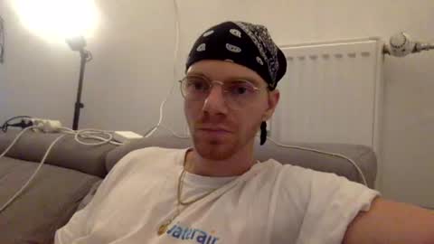 Snapshot of thebatguuy chatting on July 2026 06:57:02 PM thebatguuy online show from July 2026 06:57:02 PM