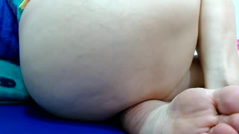 Snapshot of thebestpussyhairy chatting on December 2024 03:08:02 AM Karla online show from December 2024 03:08:02 AM