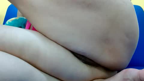 Snapshot of thebestpussyhairy chatting on March 2025 07:34:02 AM Karla online show from March 2025 07:34:02 AM