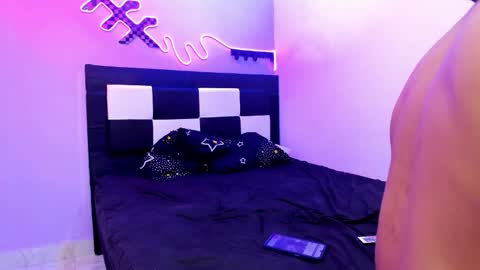 DEAN AND MARY online show from November 2025 02:44:02 AM