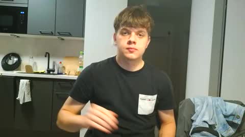 thecuteguy144949 online show from October 2025 03:57:02 PM