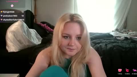 Snapshot of thedancingalien chatting on June 2026 03:14:02 PM Kassandra Grant online show from June 2026 03:14:02 PM