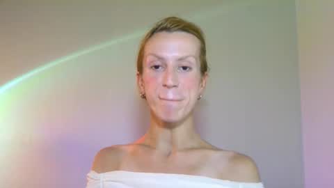 Yolanda online show from October 2025 07:24:02 PM