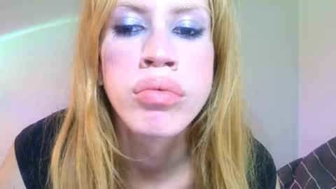 Yolanda online show from October 2025 08:11:02 PM