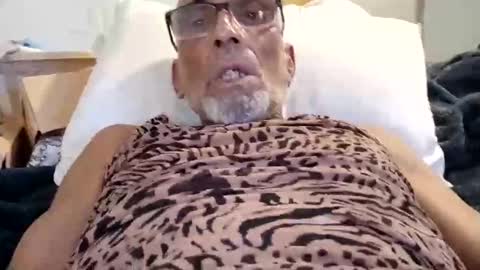 Snapshot of thedrainer69 chatting on October 2025 06:46:01 AM thedrainer69 online show from October 2025 06:46:01 AM