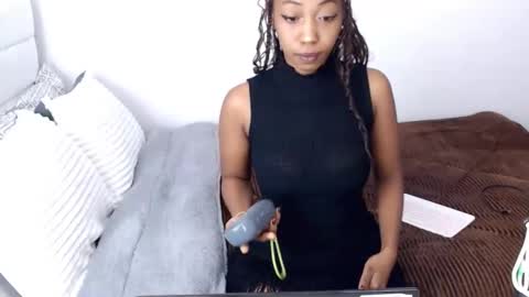 Snapshot of thee_habibah chatting on May 2026 07:47:01 AM Habibah online show from May 2026 07:47:01 AM