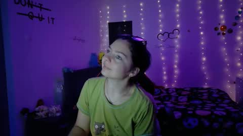 TheFarmergirl online show from November 2025 04:37:01 AM