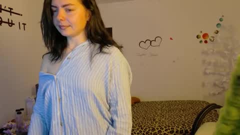 TheFarmergirl online show from November 2025 05:13:02 AM