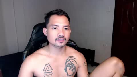 Snapshot of thefriskyasian chatting on January 2025 09:57:01 PM Jaycee online show from January 2025 09:57:01 PM