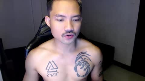 Snapshot of thefriskyasian chatting on January 2025 11:49:02 PM Jaycee online show from January 2025 11:49:02 PM