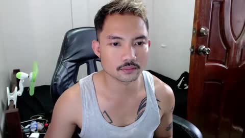Snapshot of thefriskyasian chatting on February 2025 08:02:02 AM Jaycee online show from February 2025 08:02:02 AM