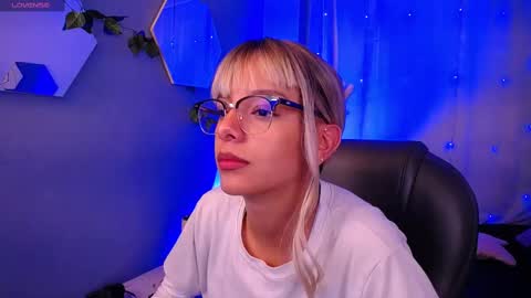 Peyton online show from November 2025 03:40:02 AM