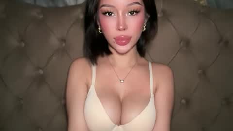 Snapshot of thegreat_legacy chatting on April 2026 03:00:02 AM Elle dont forget to folloW me and thumbs up online show from April 2026 03:00:02 AM