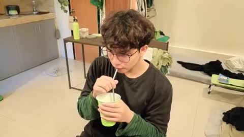 Green online show from March 2026 05:44:01 AM