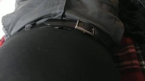 Liam online show from November 2025 09:28:01 PM